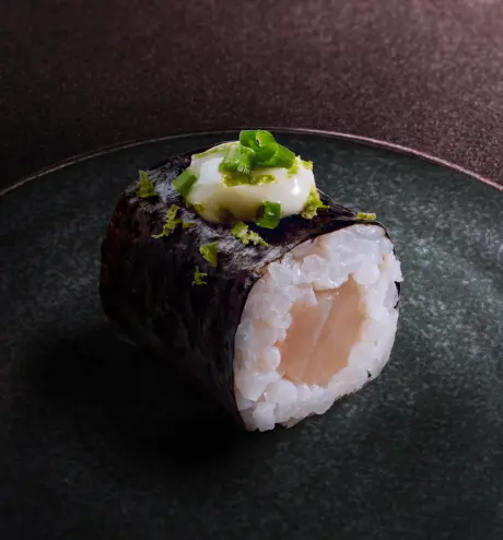 Maki yellowtail wasabi